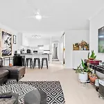 Surfers Paradise Seaside Retreat