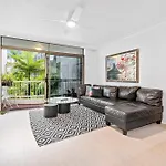 Surfers Paradise Seaside Retreat