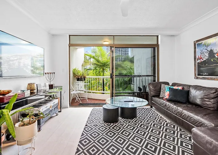 Surfers Paradise Seaside Retreat