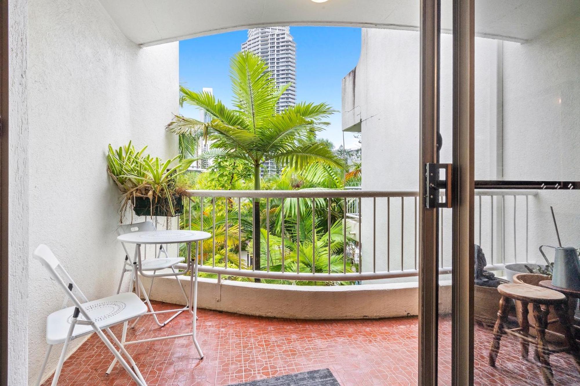 Surfers Paradise Seaside Retreat