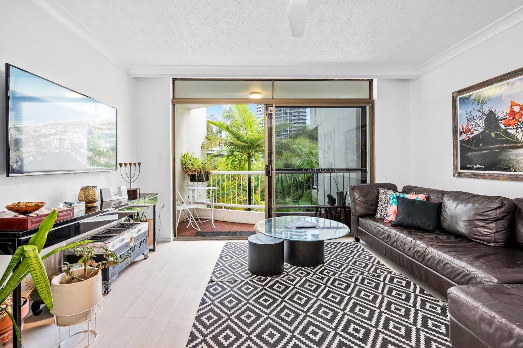 Surfers Paradise Seaside Retreat Apartment